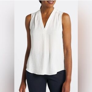 Vince Camuto White Sleeveless Blouse size XL